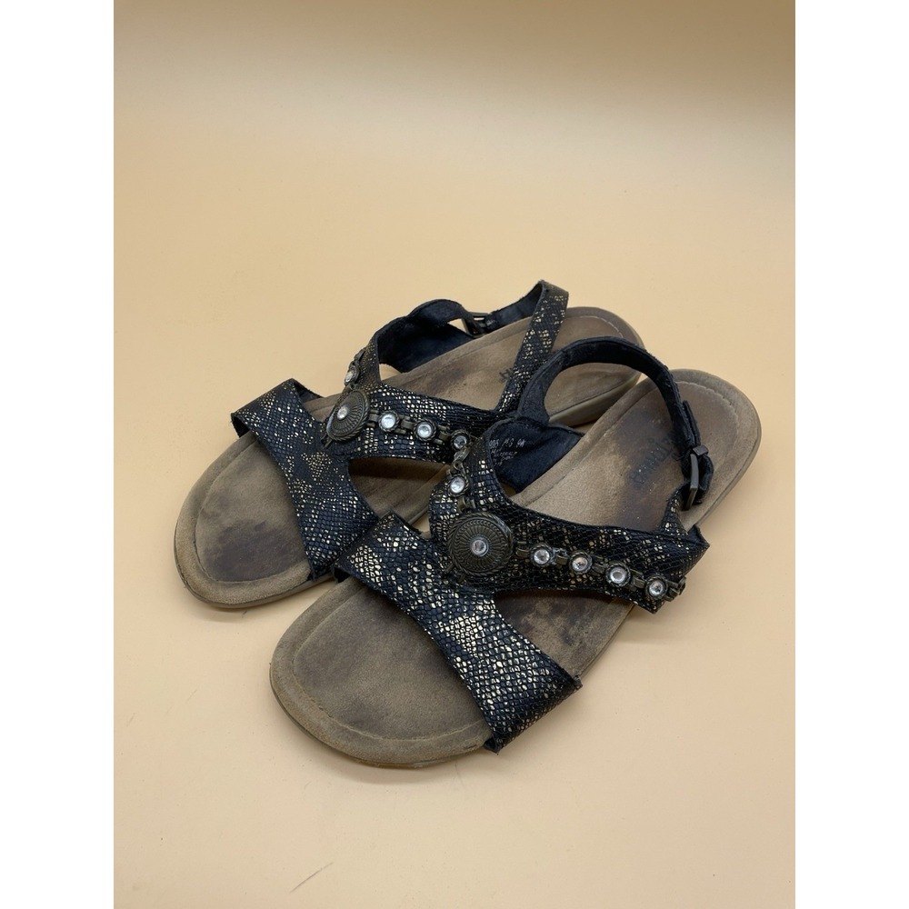 Minnetonka Slip On Sandal Women's Size 9 W Black & Gold  Back Strap Hook‎ Eye